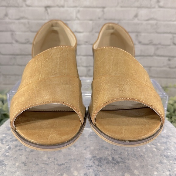 A Rider Girl - Light Caramel Half D’Orsay Open Toe Low Heel Flats WMS 10M✨EUC - Picture 2 of 10